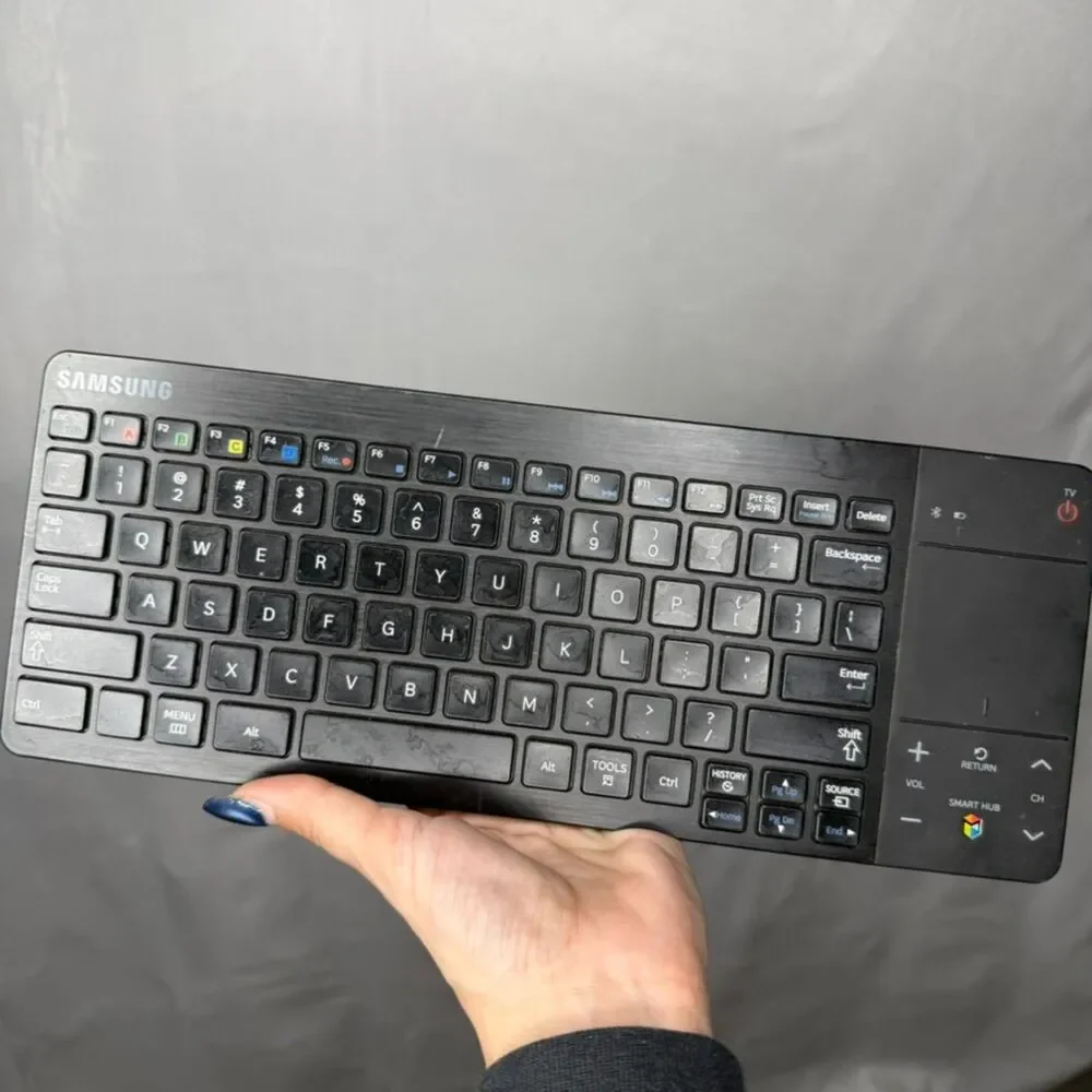 Samsung Smart TV Wireless Bluetooth Keyboard Touchpad VG-KBD1000 Remote Control